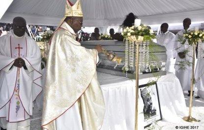 Le Rwanda enterre Kigeli V, le dernier roi du pays