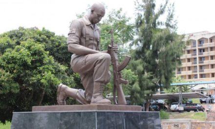 Pour une Reconstitution artistique des sites héroiques rwandais ; héros du travail aussi ?