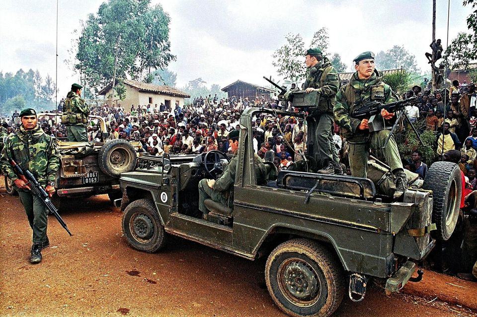 Rwanda : Hubert Védrine a t-il incité à réarmer le camp du génocide ?