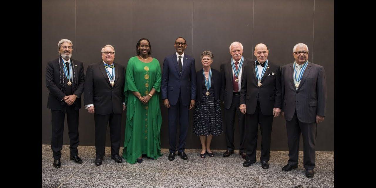 Le Président Paul Kagame confère la médaille de «l’Ordre National des Amitiés Exceptionnelles» à neuf amis du Rwanda