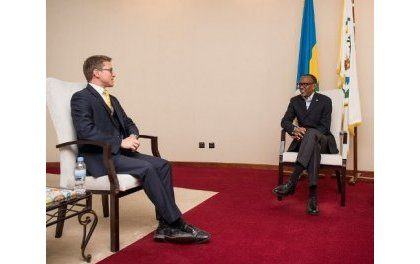 L’Ambass britannique Gelling Le Haut Commissaire du Royaume Uni dit au revoir au Président Kagame