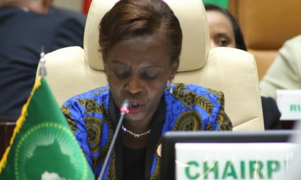 Louise Mushikiwabo préside les réunions du Conseil de l’UA en Mauritanie.