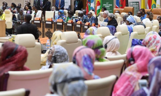 Le Président Kagame O-organise une réunion de haut niveau sur « les femmes au pouvoir » au nom de L’Union Africaine aux côtés de Neven Mimica, Commissaire Européen à la coopération internationale et au développement.
