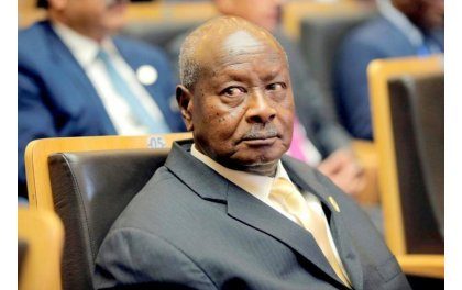 Museveni l’ugandais plante un couteau dans le dos de Kagame en conspirant avec RNC et FDLR