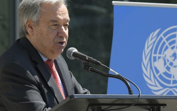 Le chef de l’ONU appelle les citoyens du monde à défendre la dignité humaine en 2019