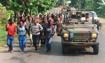 27 avril 1994 : Paris reçoit les organisateurs du  génocide (Rwanda)