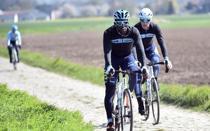 CYCLISME : Paris-Roubaix, le Coureur Rwandais Joseph Areruya a Presque Réussi son Pari