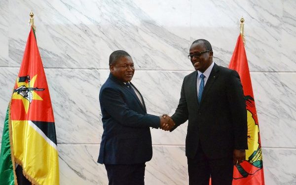 L’Ambassadeur du Rwanda présente ses lettres de créance au Président mozambicain