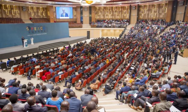 Kagame critique les hommes d’églises qui, en 1994, ont failli à leur mission spirituelle