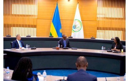 Kagame accueille des hommes d’affaires de l’EABC