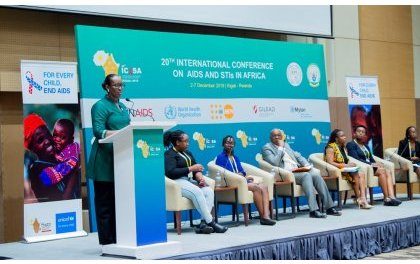 ICASA-Kigali : La première Dame prone pour une prise de conscience des jeunes filles du danger du VIH-Sida