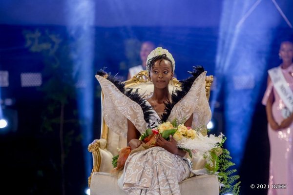 Ingabire Grâce a gagné la couronne de Rwanda 2021