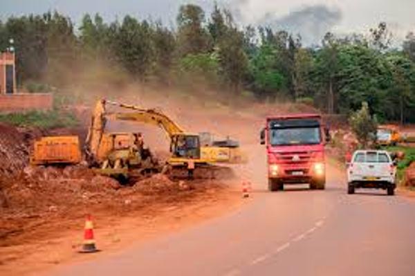 L’élargissement de la route Kigali-Bugesera se poursuit