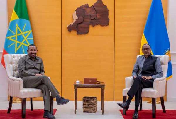 Le Président Kagame a eu hier des entretiens avec Abiy Ahmed sur les relations bilatérales, la région et le monde en général