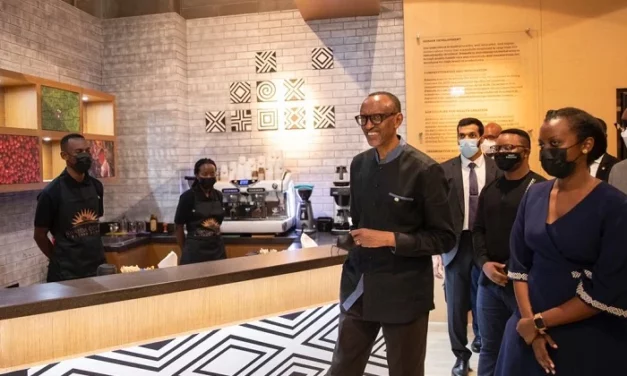 Perezida Kagame yasuye ‘stand’ y’u Rwanda mu imurikagurisha ribera i Dubai