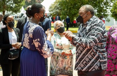 Madamu Jeannette Kagame yakiriwe na Margaret Kenyatta mu kwizihiza Umunsi Mpuzamahanga w’Abagore