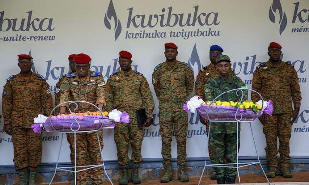 Le Chef d’Etat-Major du Burkina Célestin Sempore s’est entretenu avec le Ministre rwandais de la Défense