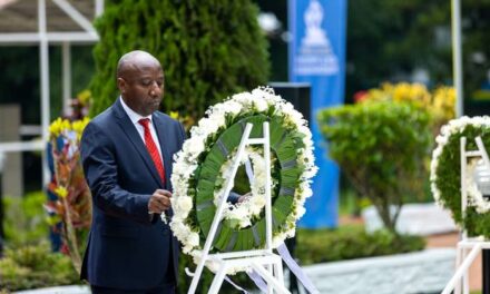 Le Premier Ministre rwandais rend hommage aux héros nationaux