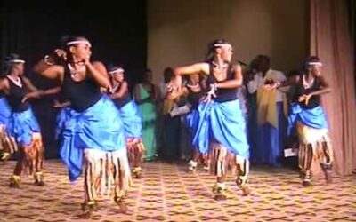 Danse et chant traditionnelle du Rwanda par le ballet national part 1